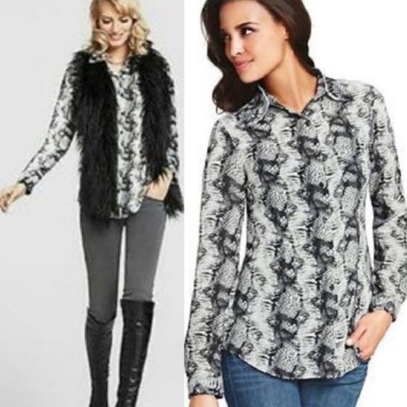 CAbi Tops - Cabi black & white snake button down top - sz S